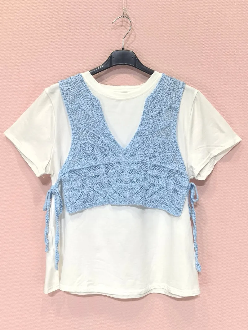 T-shirt blanc avec débardeur crocheté superposé（x8）