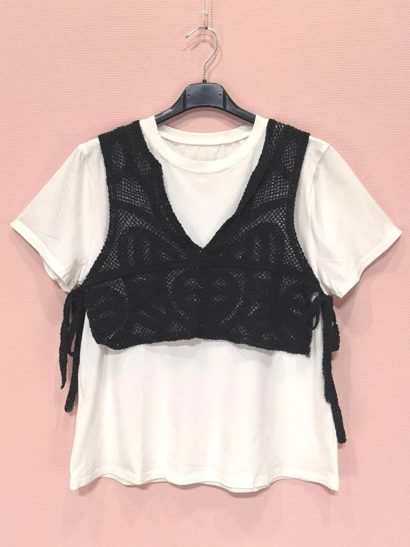 T-shirt blanc avec débardeur crocheté superposé（x8）