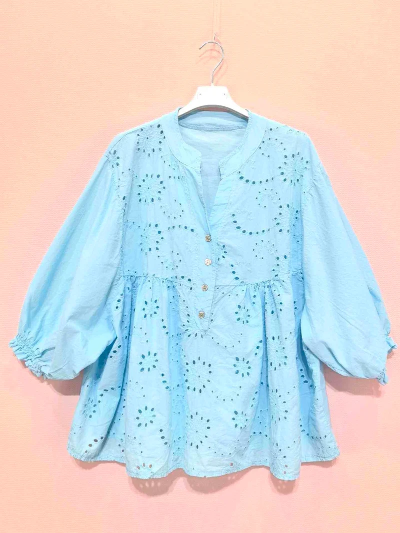 Blouse ample brodée manches bouffantes（x8）