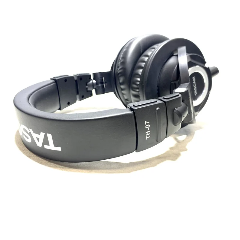 Tascam TH-07 High-Definition Monitor Headphones (Black) #2403 - DEMO