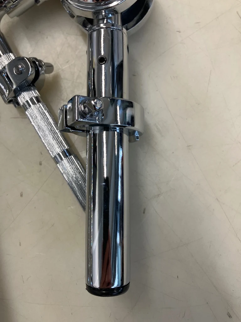 TC-1035BL Stand 1 Attache Tom - 1 Perchette GYROLOCK-l - Stock B