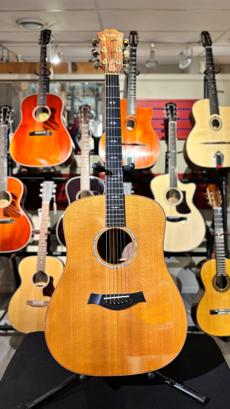 Pre-Owned Taylor 810-WMB Special Edition Acoustic Guitar