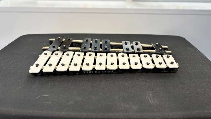 Pre-Owned Melody Bell Set