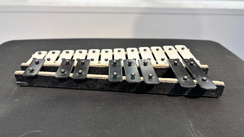 Pre-Owned Melody Bell Set