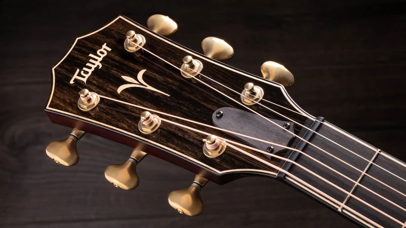 K24ce Hawaiian Koa Top Shaded Edgeburst Grand Auditorium