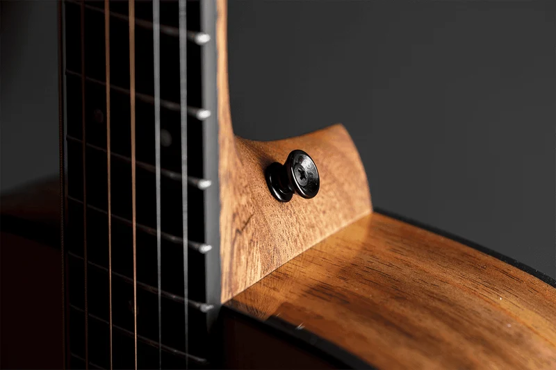 000-12E Koa