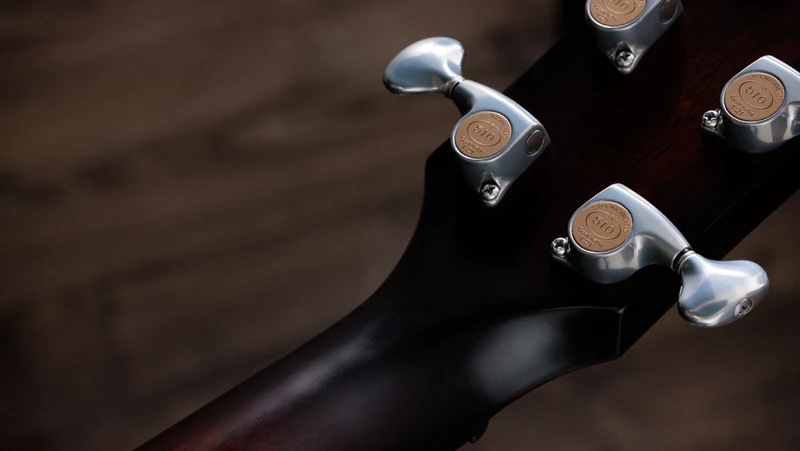 514ce Builder s Edition Grand Auditorium Kona Burst