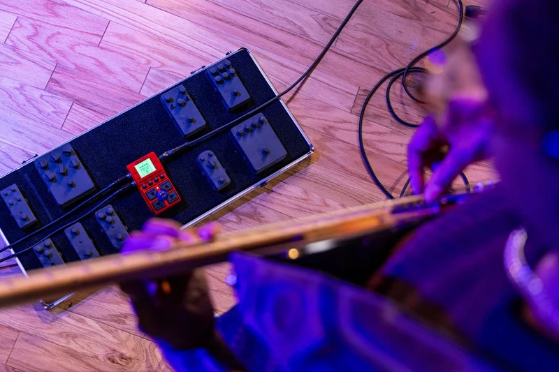 MS-60B+ Multieffets Basse