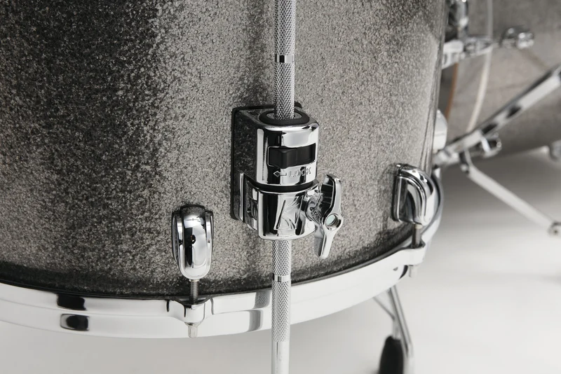WBR52RZS-SSS - Starclassic Walnut/Birch Studio 22" SMOKED SILVER SPARKLE
