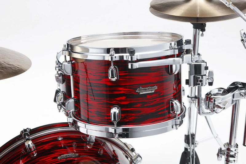 Starclassic Maple Rock 22 Chrome / Red Oyster