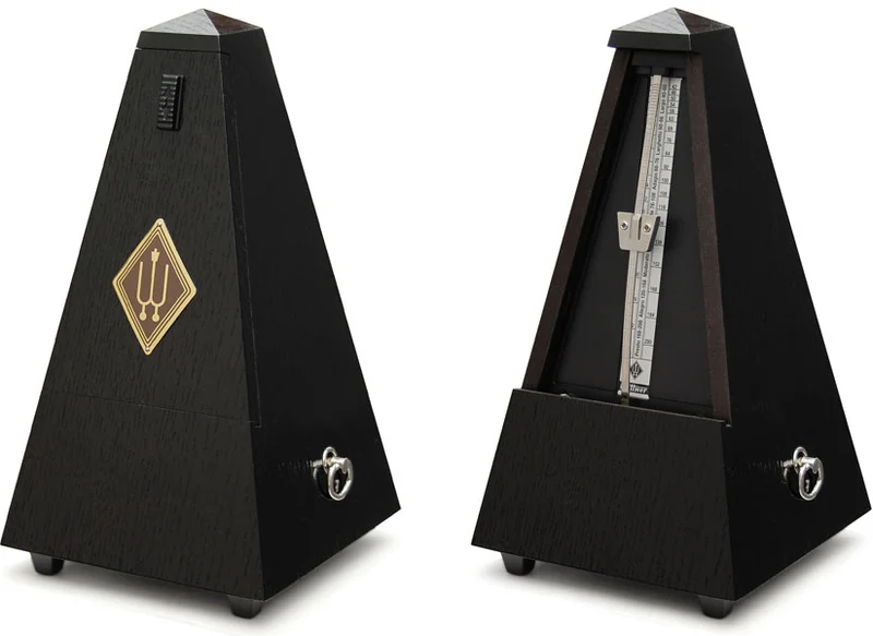 Pyramidal Chene Noir Mat 809