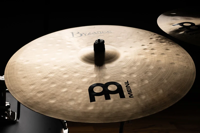 B24EHR - Byzance Traditional Extra Hammered Ride 24"