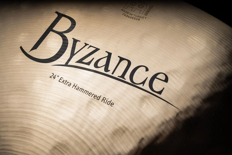 B24EHR - Byzance Traditional Extra Hammered Ride 24"