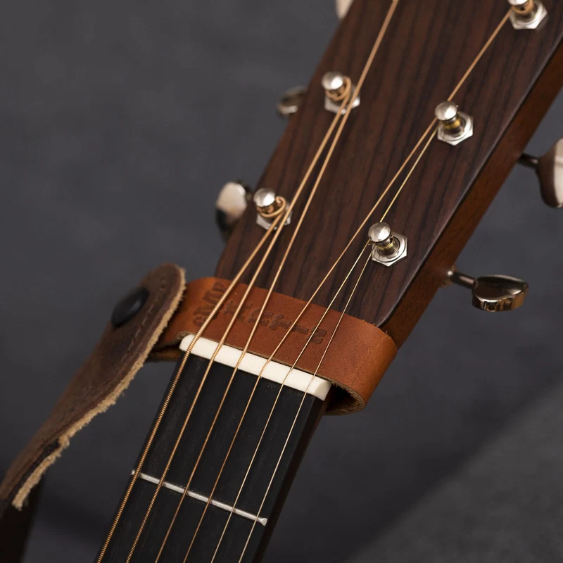 Courroie guitare Contour de tête Marron MARTIN A0032