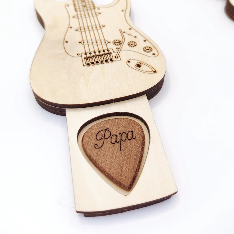 Boîte guitare personnalisé et médiators électrique ou acoustique