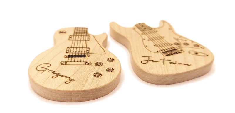 Boîte en forme de guitare avec son médiator – Le cadeau parfait pour les musiciens