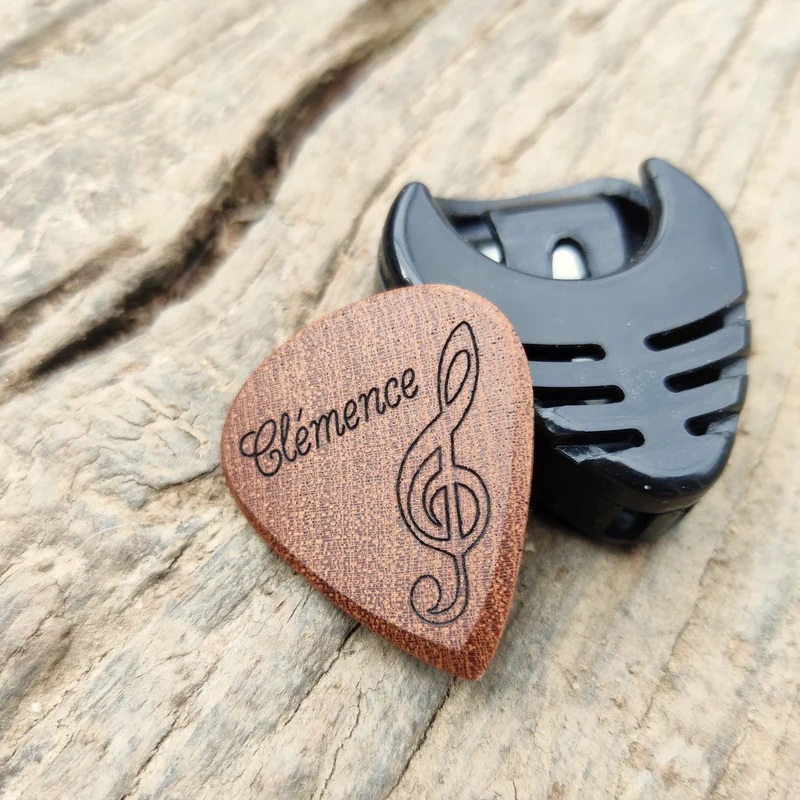 Porte médiator et Médiator guitare en acajou Arbre de vie