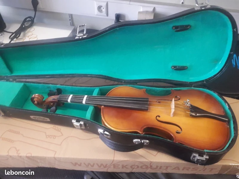Violon Lark 4/4 avec étui – OCCASION Très bon état