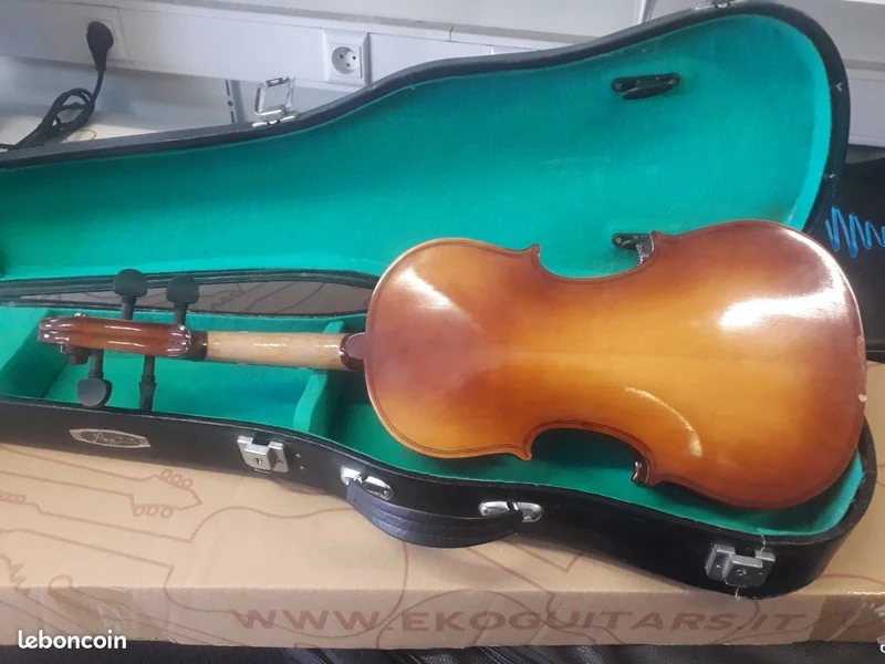 Violon Lark 4/4 avec étui – OCCASION Très bon état