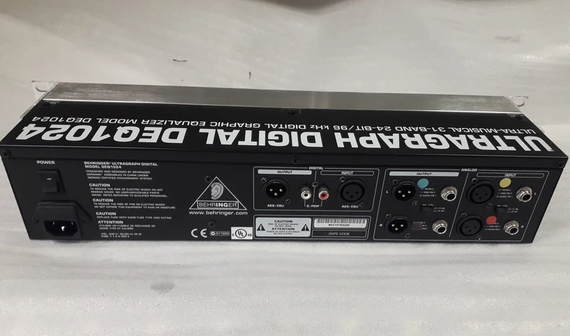 Égaliseur graphique Behringer DEQ1024 – Occasion