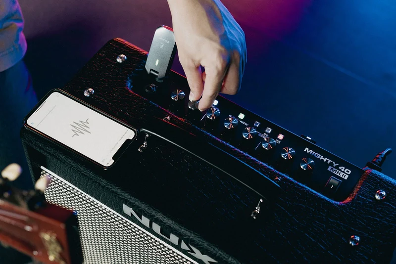 Ampli guitare electrique À modélisation 40 / 5W / 0.5W + Bluetooth NUX MIGHTY-40-MK2