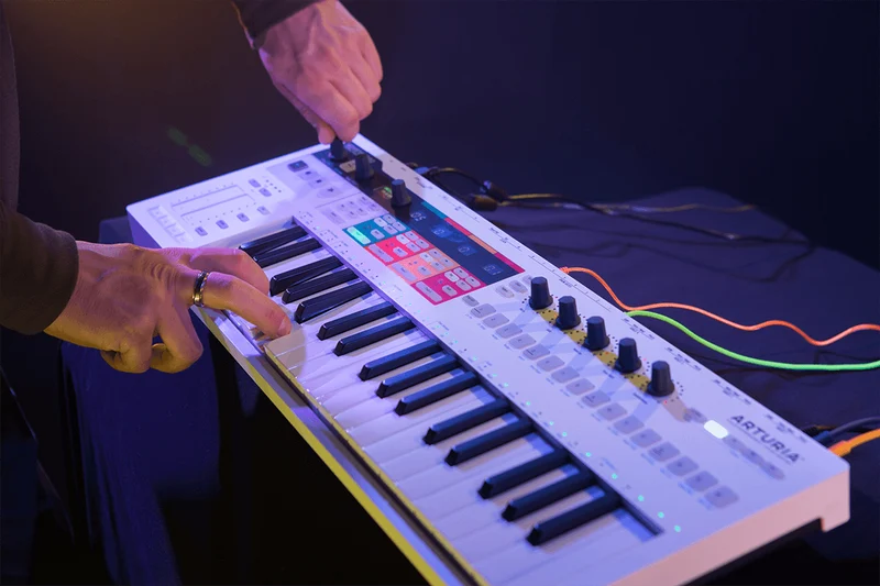 CLAVIER 37 TOUCHES ARTURIA KEYSTEP-PRO