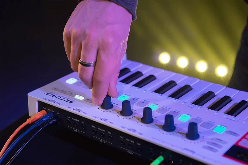CLAVIER 37 TOUCHES ARTURIA KEYSTEP-PRO