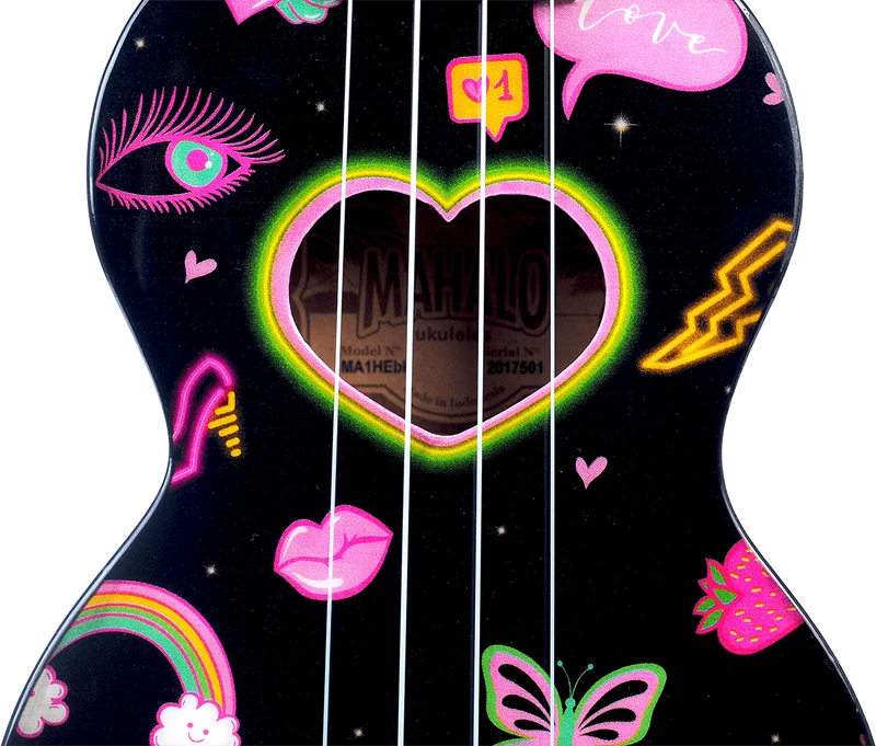 UKULELE SOPRANO COEURS ET FLEURS + HOUSSE MAHALO MA1HEBK