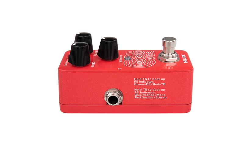 PEDALE VIBE/CHORUS NUMERIQUE - TAPE TEMPO NUX VOODOO UNIVIBE