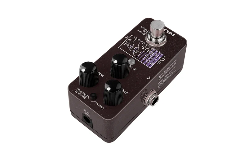 PEDALE CHORUS FLANGER NUMERIQUE - TAPE TEMPO NUX MINI SUPER CHORUS