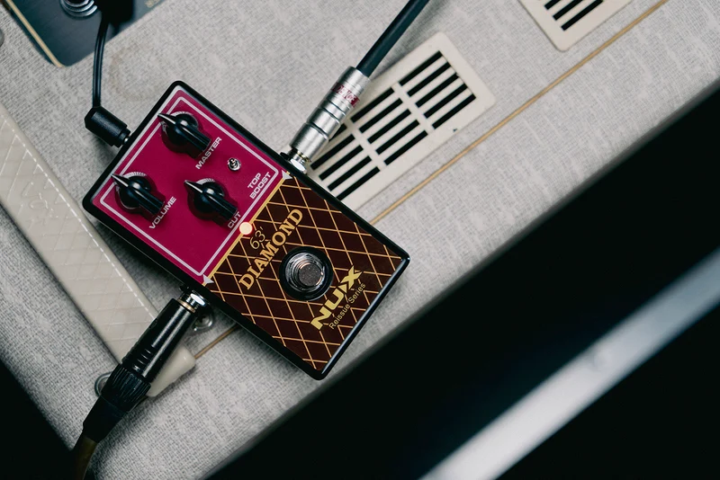 PEDALE OVERDRIVE ANALOGIQUE type British AC-30 NUX DIAMOND-63OD