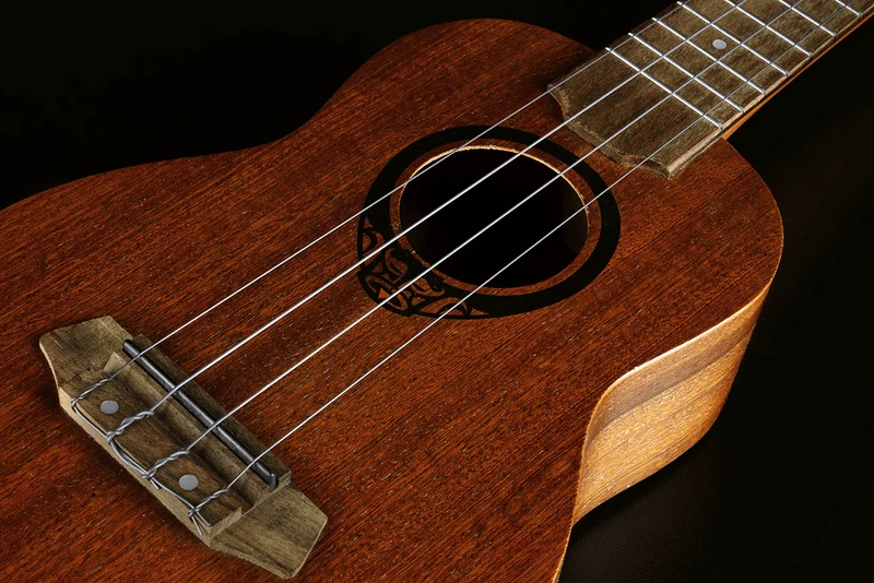 UKULELE SOPRANO LAG TIKI UKU 8 TKU8S