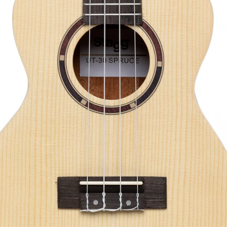 Ukulélé ténor traditionnel avec table en épicéa et housse en nylon noir STAGG UT-30 SPRUCE